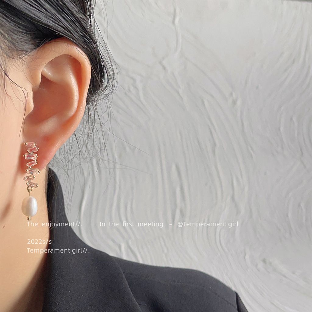 Bông Tai Mạ Bạc 925 Dáng Dài Đính Đá Tua Rua Đính Ngọc Trai Tự Nhiên Thời Trang BTG008