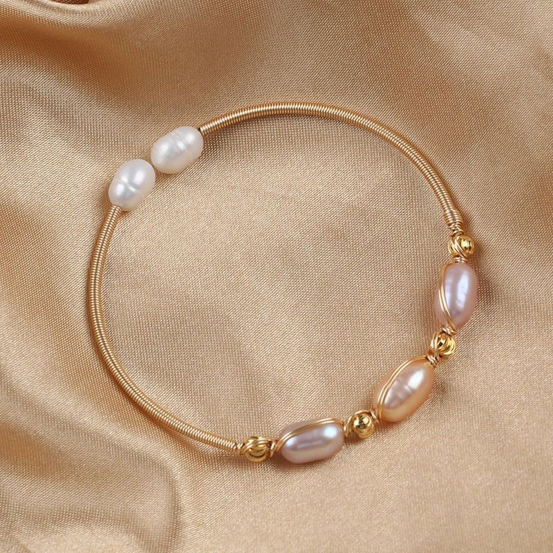 Vòng Tay Ngọc Trai Dáng Gạo Phối 3 Hạt Ngọc Trai Dáng Gạo Mix Màu MADAME HIEN PEARL VTG042