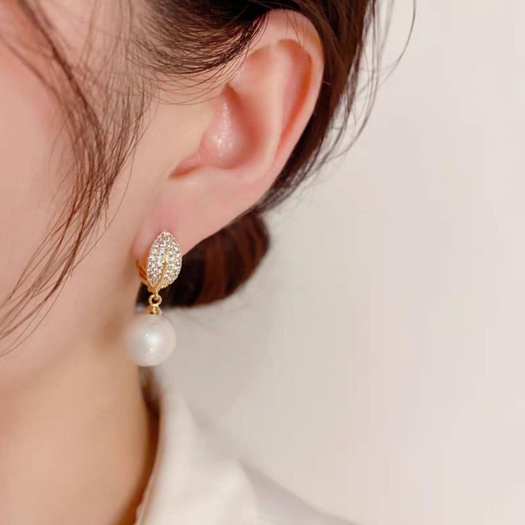 Bông Tai Ngọc Trai Tự Nhiên Khung Bạc Ta Dáng Chiếc Lá Đôi Đính Zircon Tua Rua 1 Viên Ngọc Trai Tròn Tự Nhiên MADAME HIEN PEARLS Cho Nữ BTN220
