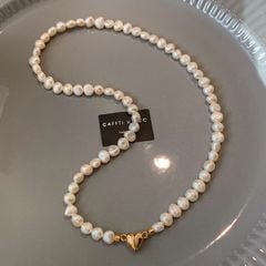 Vòng Cổ Choker Ngọc Trai Hạt Baroque Tự Nhiên Mặt Khoá Tim Đáng Yêu MADAME HIEN PEARLS Cho Nữ CB047