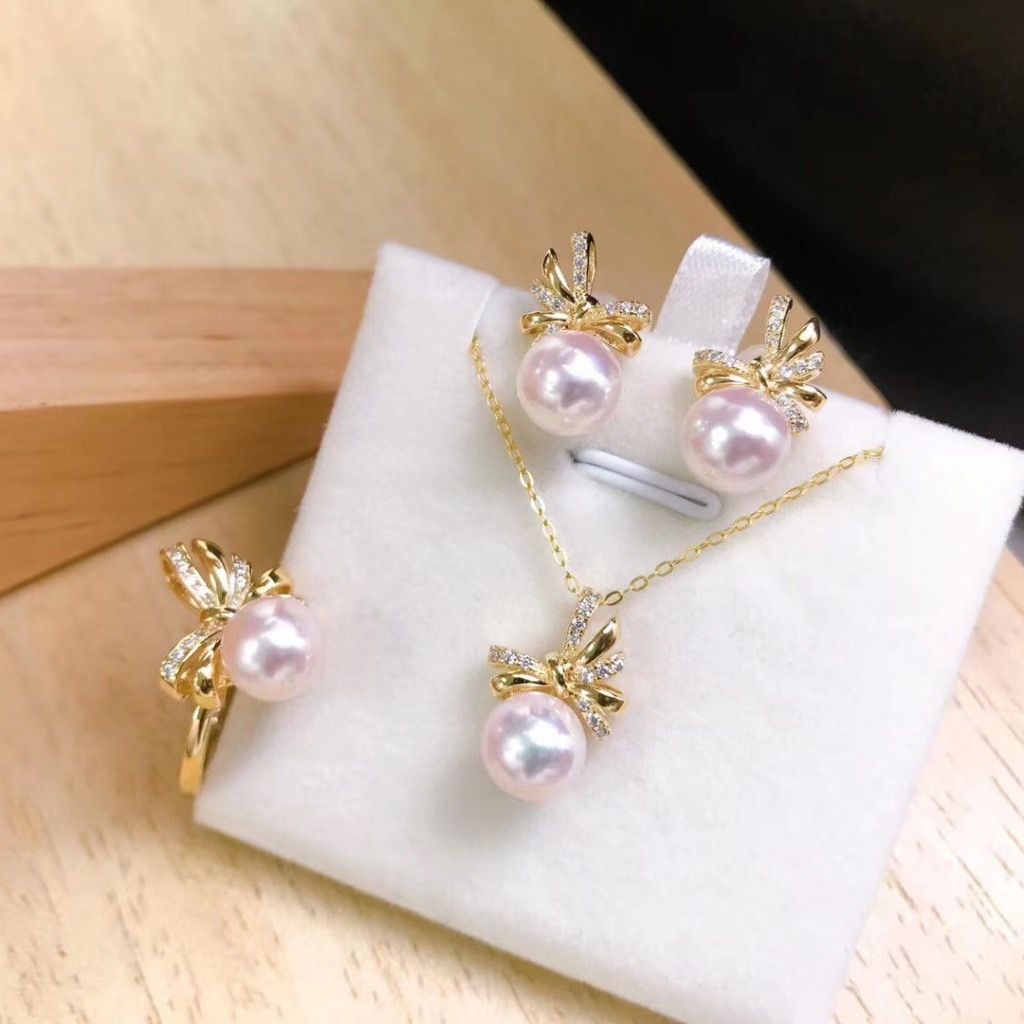 Bộ Set Trang Sức Ngọc Trai Dây Chuyền, Nhẫn Và Bông Tai Nơ Đáng Yêu MADAME HIEN PEARLS Cho Nữ SPS100