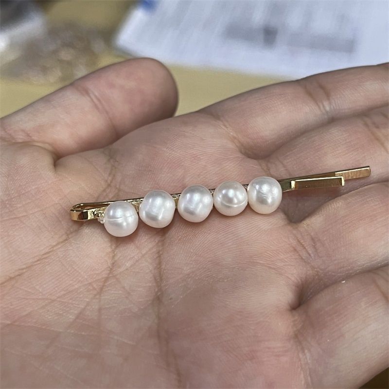 Kẹp Tóc 5 Hạt Ngọc Trai Tự Nhiên MADAME HIEN PEARLS Handmade Xinh Xắn PKT001