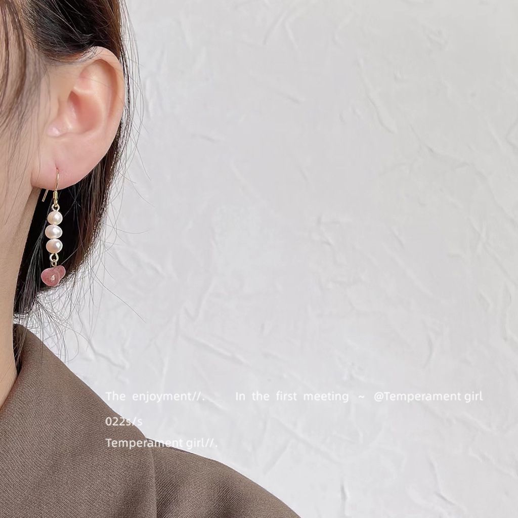 Bông Tai Ngọc Trai Bạc 925 Mạ Đính Đá Hồng Dâu MADAME HIEN PEARLS Xinh Xắn BTT024