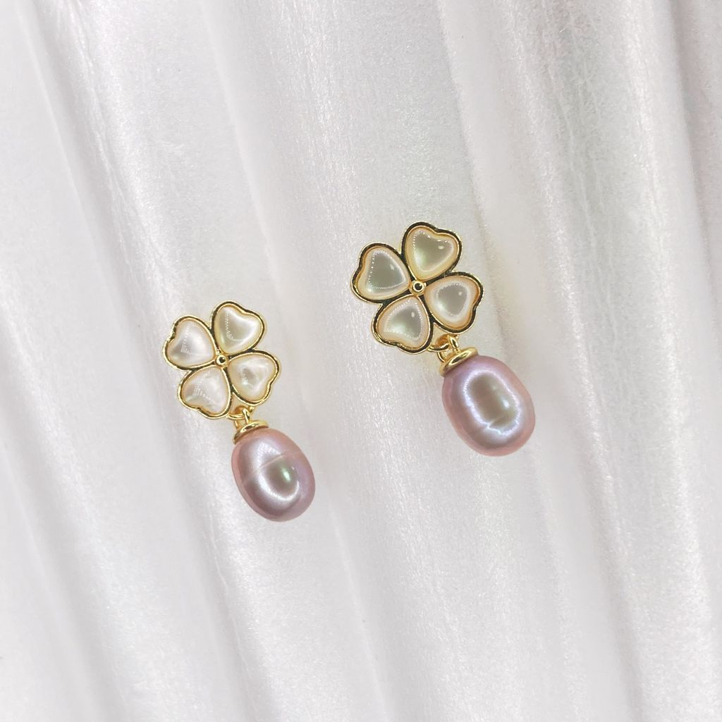 Bông Tai Mạ Bạc 925 Cỏ 4 Lá Đính Tua Rua Ngọc Trai Nuôi Tự Nhiên BTG024