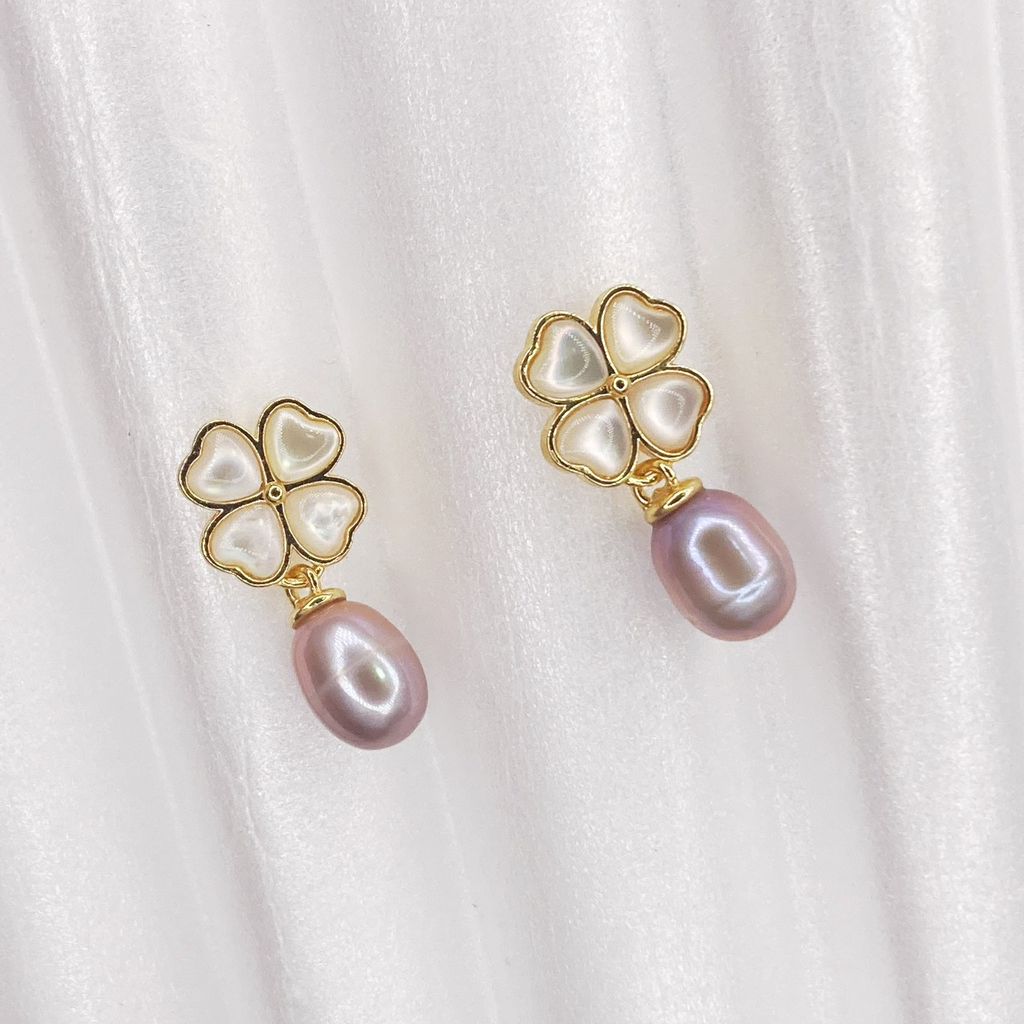 Bông Tai Mạ Bạc 925 Cỏ 4 Lá Đính Tua Rua Ngọc Trai Nuôi Tự Nhiên BTG024