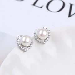 Bông Tai Đính Ngọc Trai Nước Tự Nhiên Hình Tim Đính Đá Madame Hien Pearls BTN010
