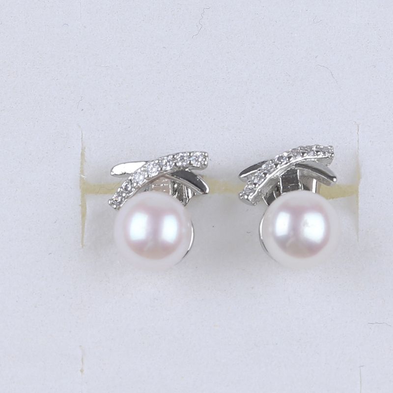 Hoa Tai Nụ Ngọc Trai Nước Ngọt MADAME HIEN PEARLS Xinh Xắn BTN035