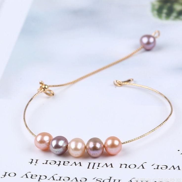 Vòng Tay 5 Hạt Ngọc Trai Tự Nhiên Handmade MADAME HIEN PEARL Dê Thương Còng Cứng Điều Chỉnh Được VTT010M