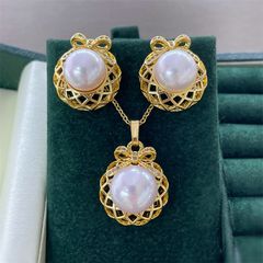 Bộ Set Nữ Trang Nơ Hoa Lưới Rỗng Bạc S925 Mạ Vàng 18K Đính Ngọc Trai Tự Nhiên Nước Ngọt Sang Trọng Đẳng Cấp SPS038TRV
