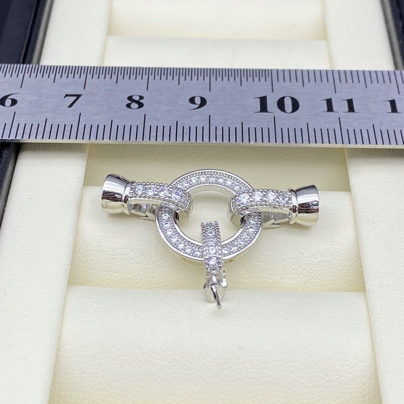 Khóa Cài Mặt Dây Chuyền Kẹp Nối 3 Nhánh Mặt Tròn Cẩn Đá Zircon Mạ Vàng 14K MADAME HIEN PEARLS PKKC015