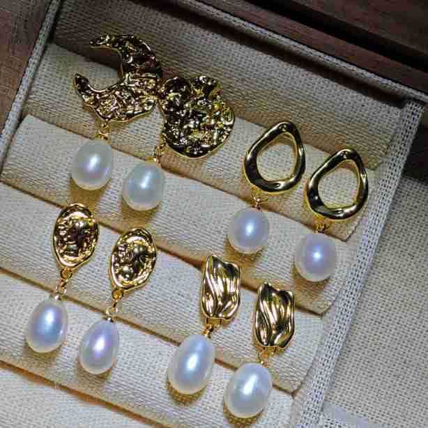 Bông Tai Ngọc Trai Tự Nhiên Mặt Gồ Ghề Phá Cách Độc Đáo BTG048C