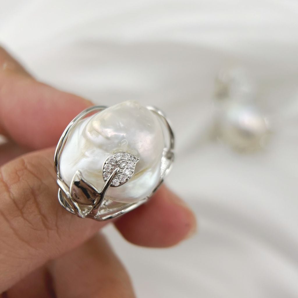 Nhẫn Ngọc Trai Dị Khủng Đính Ngọc Trai Tự Nhiên Phong Cách Baroque MADAME HIEN PEARLS NB016