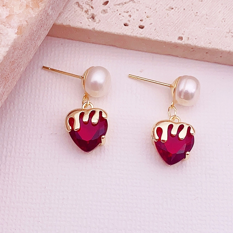 Bông Tai Ngọc Trai Trái Tim Đính Đá Zircon Huyết Ngọt Ngào Đáng Yêu MADAME HIEN PEARLS BTN174HUYET