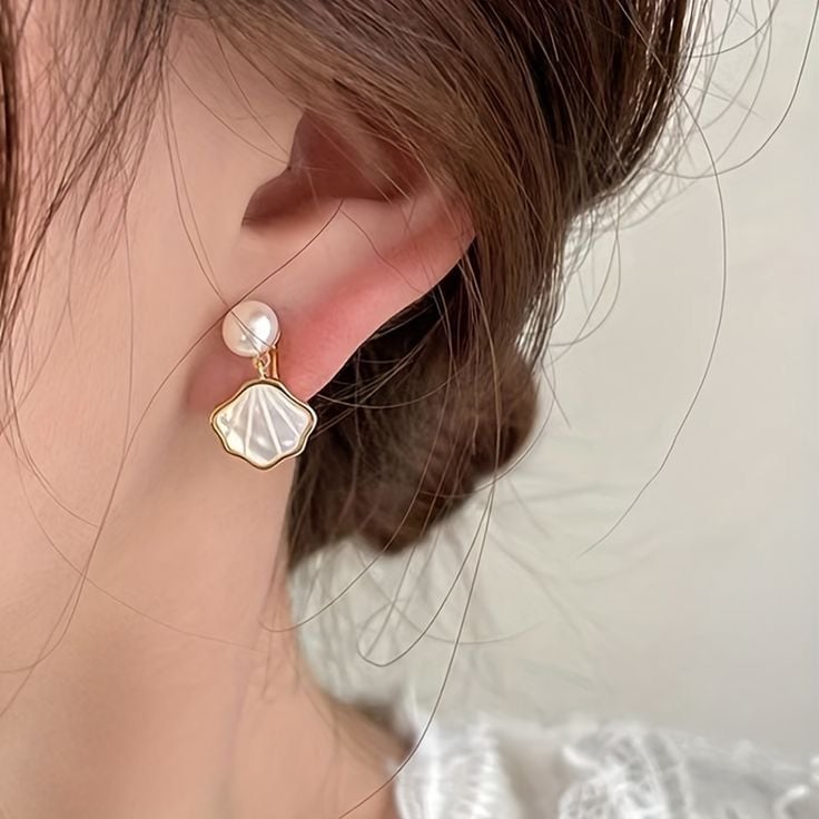 Bông Tai Ngọc Trai Nước Ngọt Sò Biển MADAME HIEN PEARLS Tươi Mới Cho Nữ BTN001