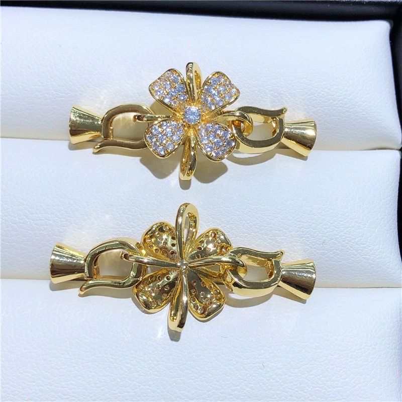Khóa Cài Mặt Dây Chuyền Hình Hoa 4 Cánh Đính Đá Zircon Mạ Vàng 14K PKKC001B