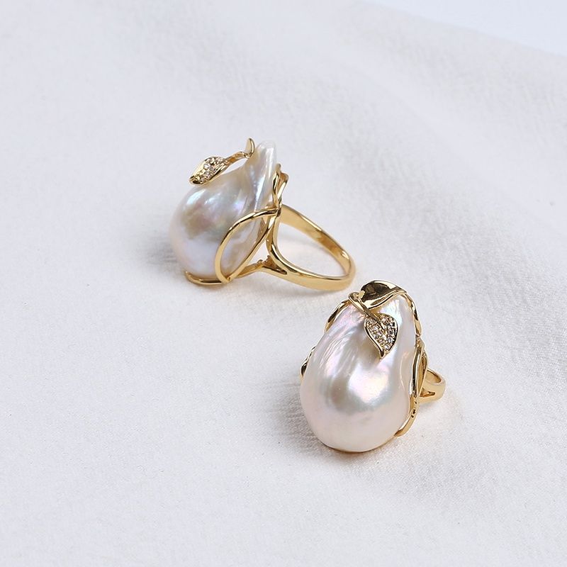 Nhẫn Nghệ Thuật Hợp Kim Đính Trai Xà Cừ MADAME HIEN PEARLS Dáng trai Độc Đáo NB003