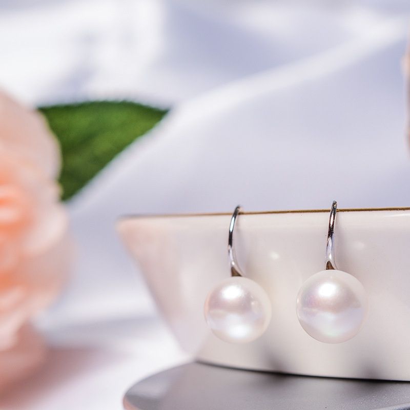 Bông Tai MADAME HIEN PEARL Hạt trai trắng 7-8mm AAA Bạc Ý 925 Dáng gót giày BTN005