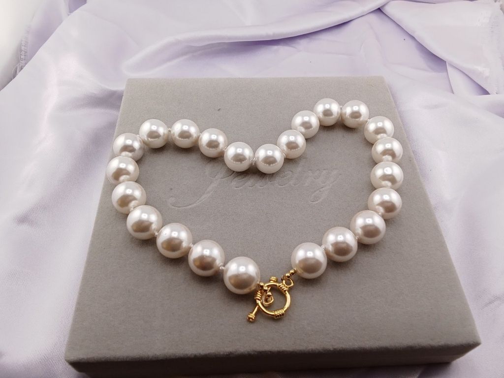 Vòng Cổ Chốt Khoá Vàng 14K Madame Hien Pearls Ngọc Trai Đá 15-16mm AAAA YM001