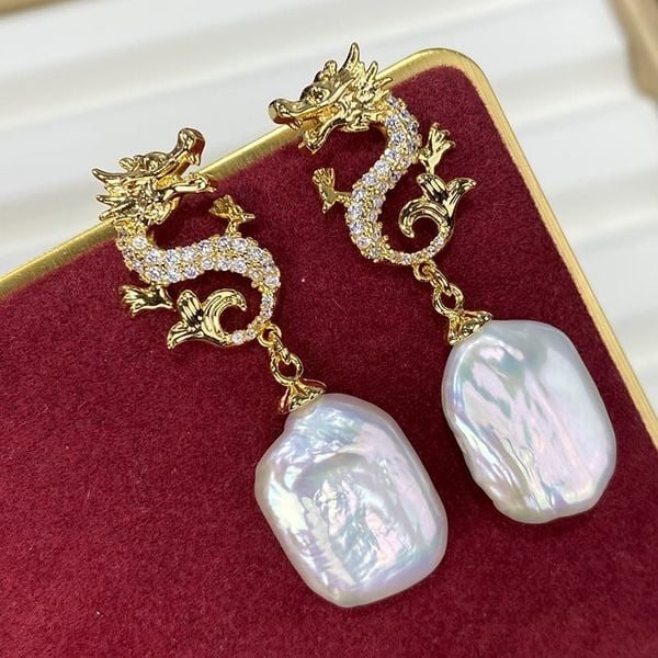 Khuyên Tai Ngọc Trai Baroque Vuông Phối Mặt Rồng May Mắn Phát Tài MADAME HIEN PEARLS Thời Trang Nữ BTB089