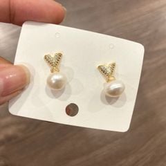 Khuyên Bông Tai Bạc 925 Mạ Vàng Chữ V Đơn Giản MADAME HIEN PEARLS Cho Nữ BTN043
