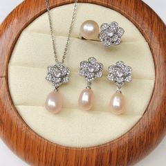 Bộ Set Ngọc Trai Dây chuyền + Nhẫn + Bông Tai Dáng Hoa Hồng nữ tính SPS018