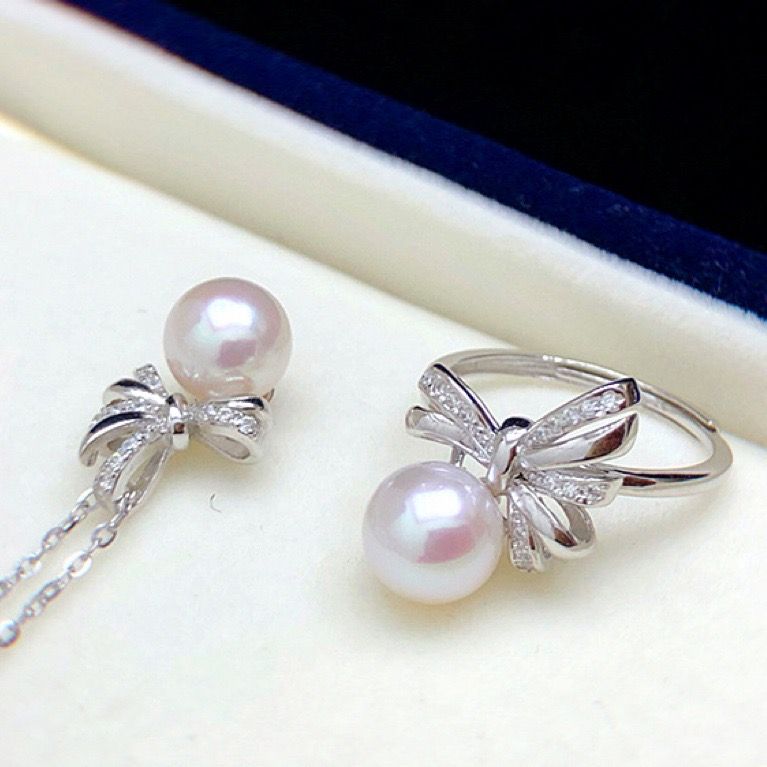Bộ Set Trang Sức Ngọc Trai Dây Chuyền, Nhẫn Và Bông Tai Nơ Đáng Yêu MADAME HIEN PEARLS Cho Nữ SPS100