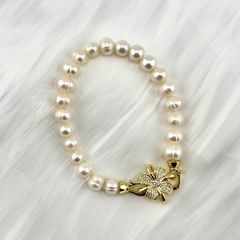 Vòng Tay Ngọc Trai Trắng Tự Nhiên 8-9mm Mặt Hoa 4 Cánh Camellia MADAME HIEN PEARLS Sang Trọng Cho Nữ VTT095TR