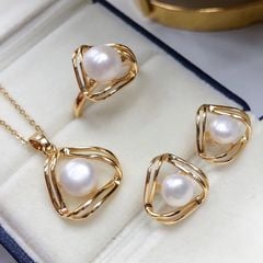 Bộ Set Nữ Trang Vòng cổ, Nhẫn Và Bông Tai Mạ Vàng Đính Ngọc Trai Nuôi Tự Nhiên cao cấp Bộ trang sức vòng đôi tam giác đơn giản sang trọng SP213