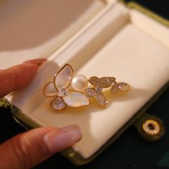 Ghim Cài Áo Ngọc Trai Tự Nhiên Vườn Bướm Cẩn Đá Zircon Và Xà Cừ Vỏ Ngọc Trai MADAME HIEN PEARLS Cho Nữ