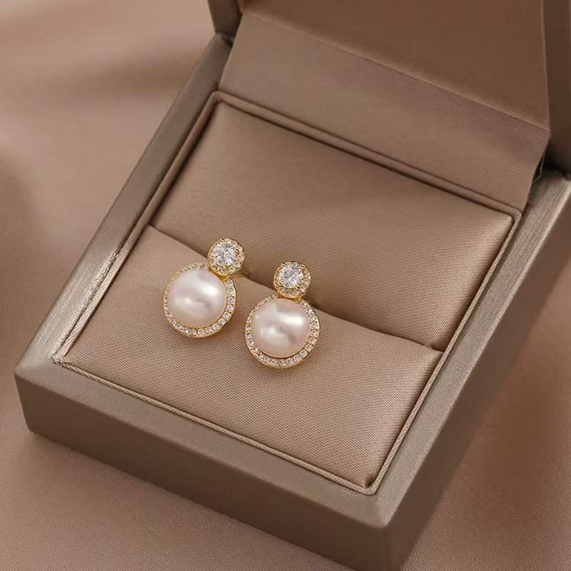 Bông Tai Ngọc Trai Bạc Ta Đính Đá Quý Nhí Tròn MADAME HIEN PEARLS sang trọng, quý phái BTN038