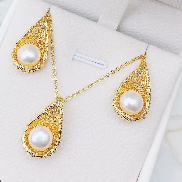 Bộ Set Dây Chuyền và Bông Tai Ngọc Trai Dáng Tổ Chim Vàng Golden Nest