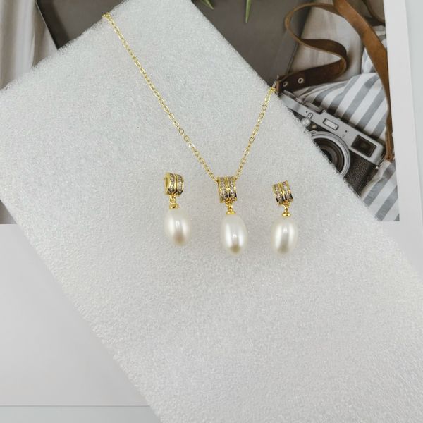 Bộ Set Trang Sức Vòng Cổ và Bông Tai Kiểu Dáng Tối Giản Sang Trọng SPS048