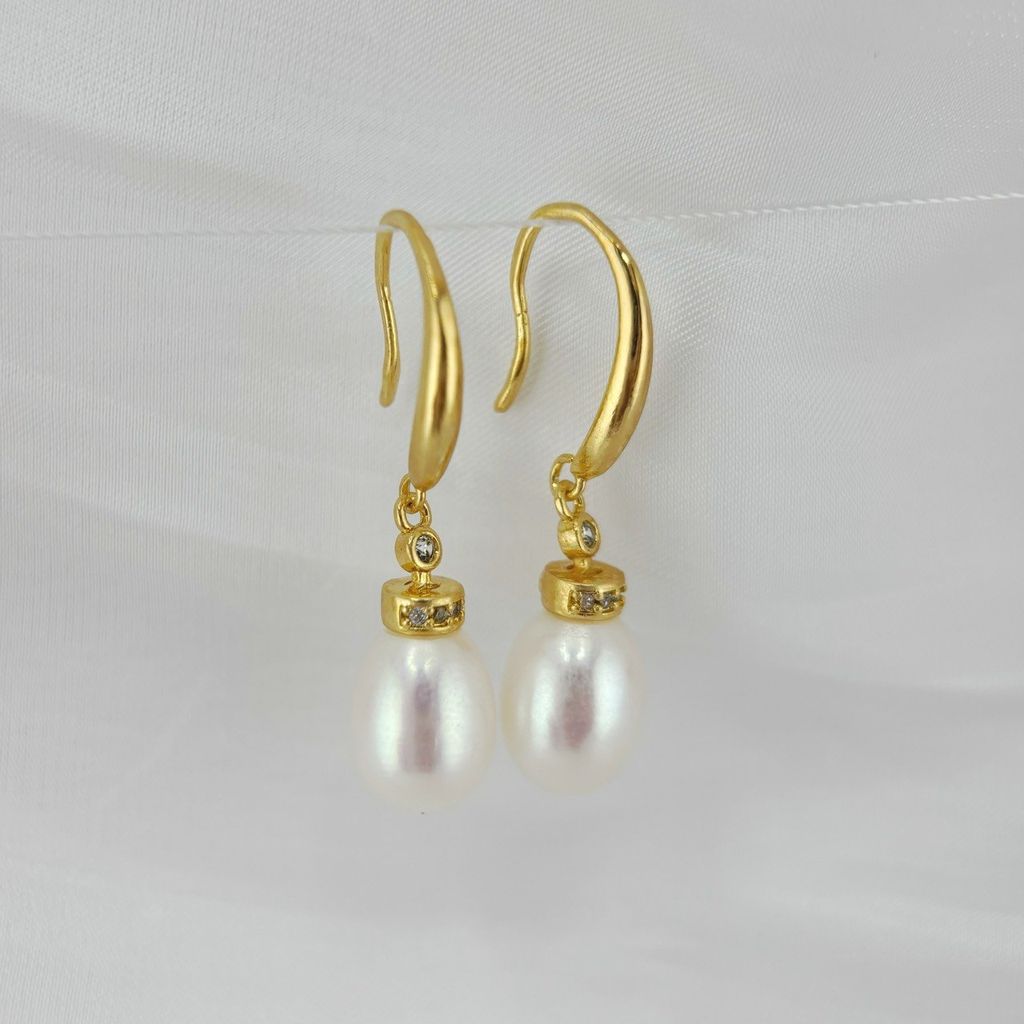 Bông Tai Bạc s925 Đính Ngọc Trai Tự Nhiên Chuôi Khoá Móc Câu Tối Giản MADAME HIEN PEARLS BTG063