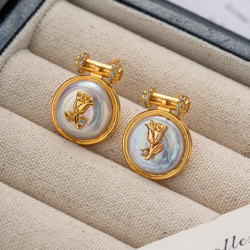 Bông tai Ngọc Trai Baroque Đồng Tiền Cẩn Hoạ Tiết Hoa Hồng Sang Trọng MADAME HIEN PEARLS BTB068