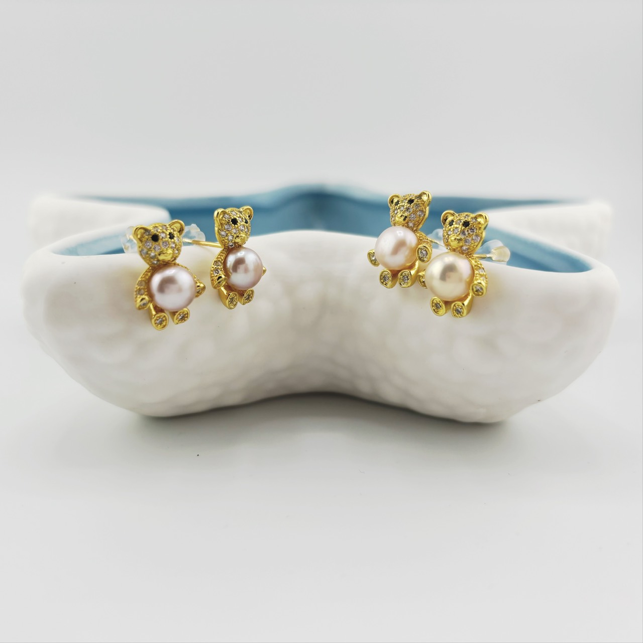 Bông Tai Ngọc Trai Tự Nhiên Dáng Gấu Pooh Nhỏ Thời Trang Dễ Thương MADAME HIEN PEARLS BTN100