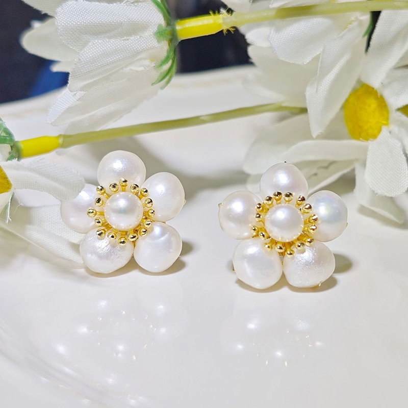 Bông Tai Ngọc Trai Tự Nhiên Mùa Xuân Dáng Hoa Mai 5 Cánh Sang Trọng MADAME HIEN PEARLS Cho Nữ BTN272