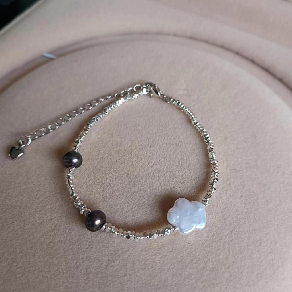 Vòng Tay Cham Bạc Li Ti Phối Ngọc Trai Đen Và Mặt Ngọc Trai Tự Nhiên Baroque Ngôi Sao MADAME HIEN PEARLS VTB055