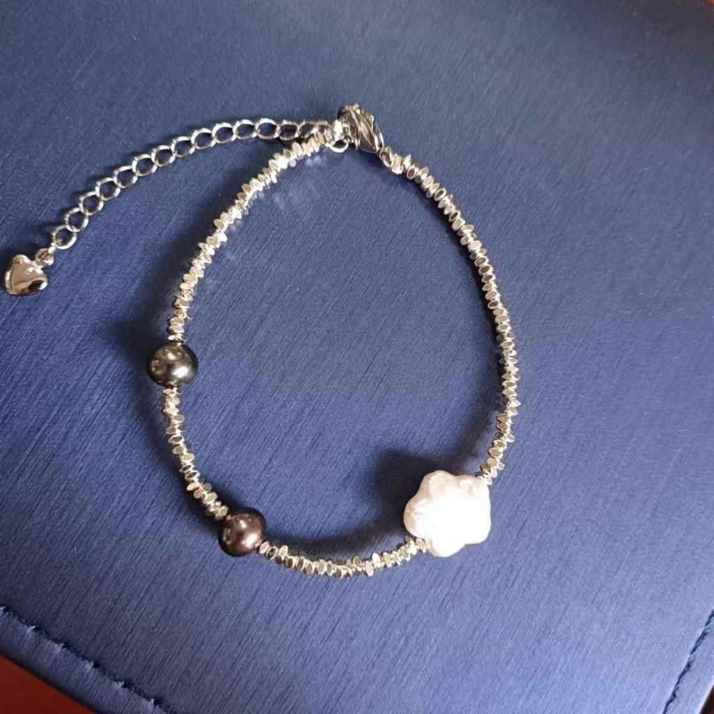 Vòng Tay Cham Bạc Li Ti Phối Ngọc Trai Đen Và Mặt Ngọc Trai Tự Nhiên Baroque Ngôi Sao MADAME HIEN PEARLS VTB055