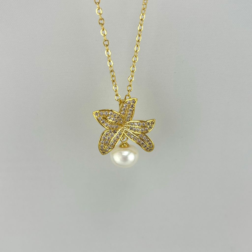 Mặt Dây Chuyền Vòng Cổ Ngọc Trai Tự Nhiên Hoa Ly Khung Vàng  Đính Đá Zircon MADAME HIEN PEARLS Cho Nữ MN051