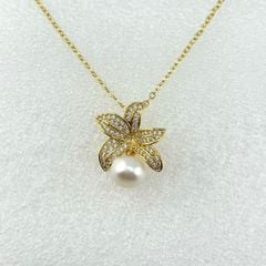 Mặt Dây Chuyền Vòng Cổ Ngọc Trai Tự Nhiên Hoa Ly Khung Vàng  Đính Đá Zircon MADAME HIEN PEARLS Cho Nữ MN051