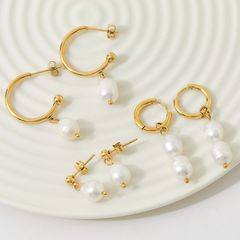 Bông Tai Ngọc Trai Tự Nhiên Khung Thép Mạ Vàng Hình Chữ C Đính 2 Hạt Ngọc Trai Tự Nhiên Tua Rua MADAME HIEN PEARLS BTG094A