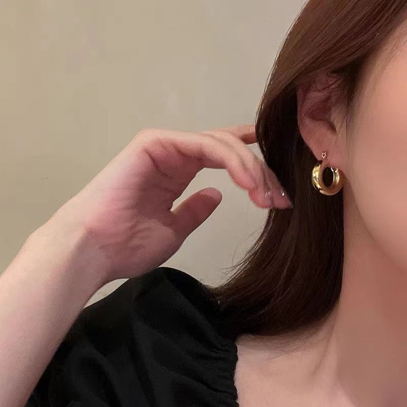 Bông Tai Tròn Đính Vòng Ngọc Trai Gần Tròn Phong Cách Retro MADAME HIEN PEARLS  Cá Tính BTT031