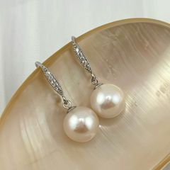 Bông Tai Bạc s925 Mạ Vàng Ý Đính Ngọc Trai 11mm+- Hạt Tròn Đẹp Grade AAAA MADAME HIEN PEARLS BMVBTT010