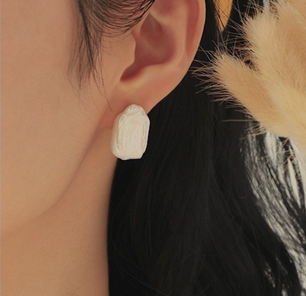 Bông Tai Ngọc Trai Baroque Tự Nhiên Hình Chữ Nhật Cá Tính Phong Cách Châu Âu MADAME HIEN PEARLS Cho Nữ BTB042