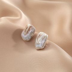 Bông Tai Ngọc Trai Baroque Tự Nhiên Hình Chữ Nhật Cá Tính Phong Cách Châu Âu MADAME HIEN PEARLS Cho Nữ BTB042