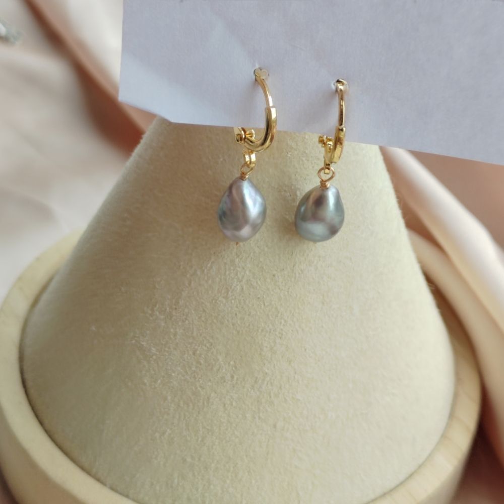 Bông Tai Ngọc Trai Baroque Xám Khoá Tròn MADAME HIEN PEARLS Dễ Thương Cho Nữ BTB098