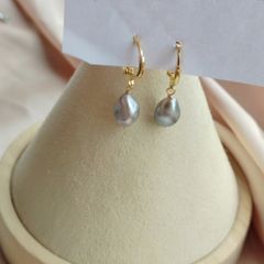 Bông Tai Ngọc Trai Baroque Xám Khoá Tròn MADAME HIEN PEARLS Dễ Thương Cho Nữ BTB098