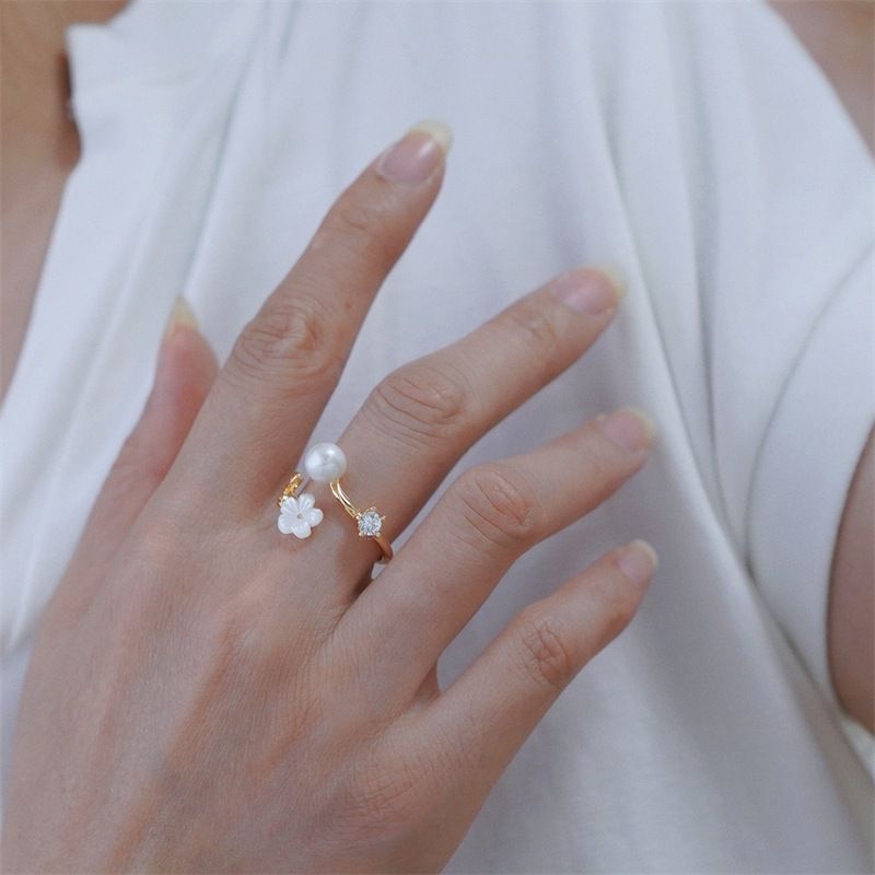 Nhẫn Ngọc Trai Tự Nhiên Hoa Mai Điệu Đà MADAME HIEN PEARLS Thời Trang Nữ NN062