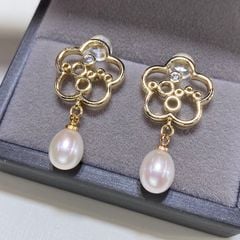 Bông Tai Ngọc Trai Tự Nhiên MADAME HIEN PEARLS Tua Rua Mặt Hoa Hồng Đáng Yêu BTG052