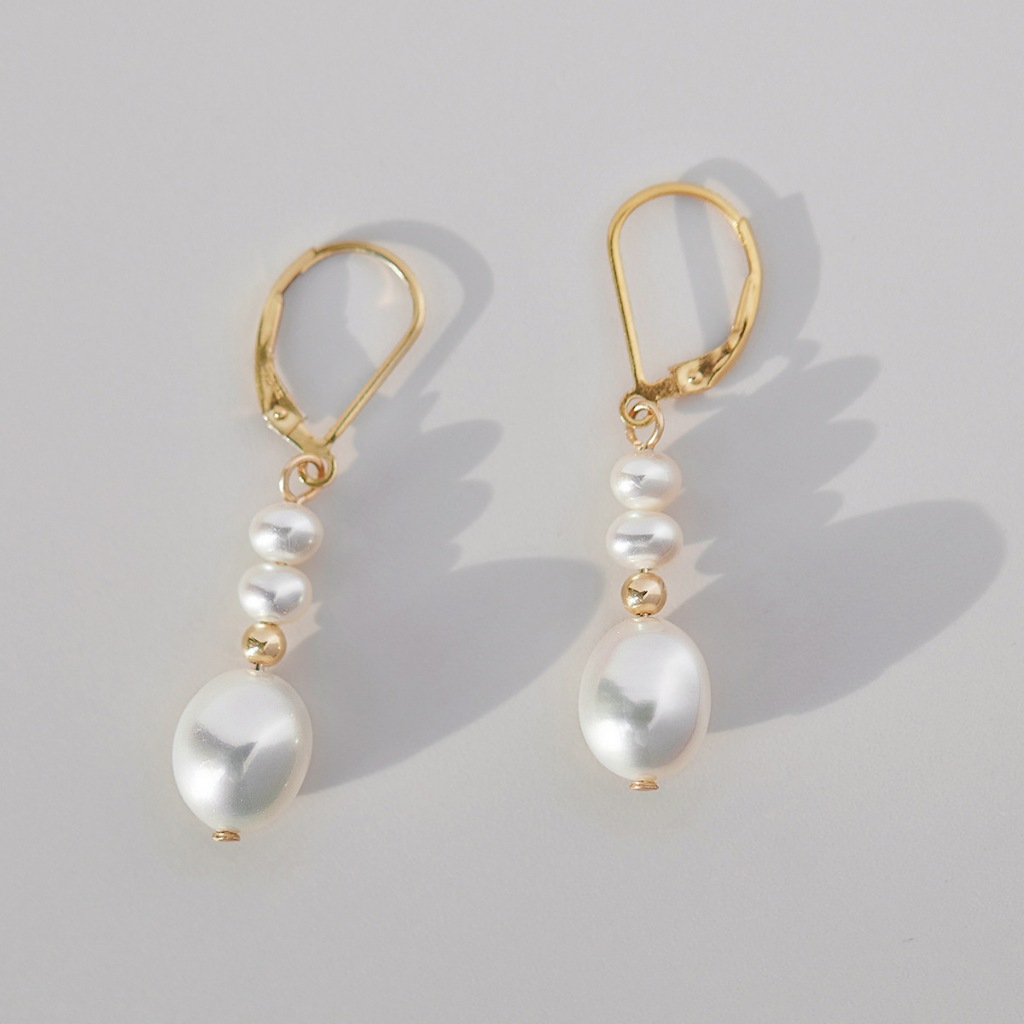 Bông Tai Ngọc Trai Tự Nhiên Thả Tua Rua 3 Hạt Ngọc Trai Baroque Khoá D Cá Tính MADAME HIEN PEARLS Cho Nữ BTB116